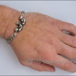 Arm wrestling bracelet
