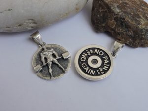 Weight plate necklace Powerlifting motivation