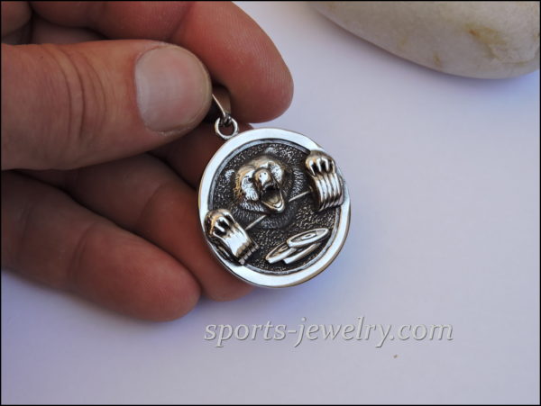 Bear pendant Weightlifting jewelry