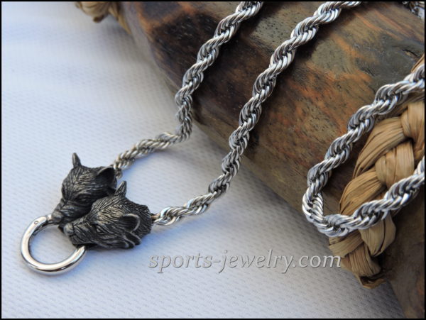 Stainless steel wolf chain necklace photo