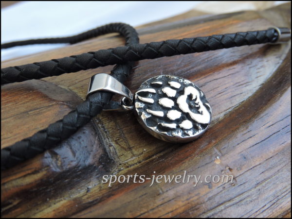 Stainless steel Small bear paw pendant