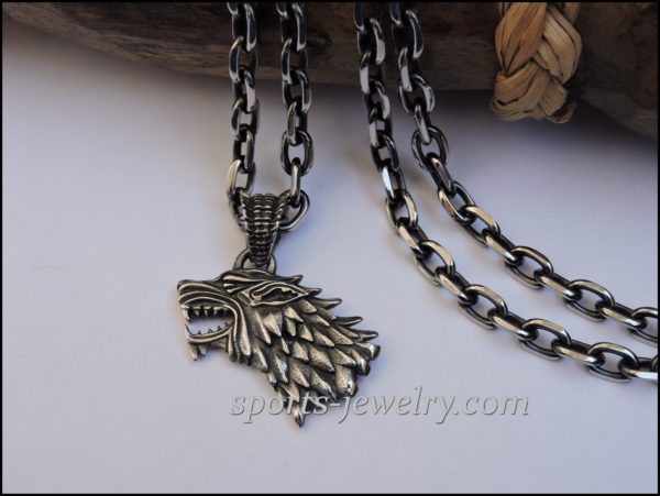Stainless steel wolf pendant necklace