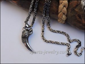 Steel wolf necklace