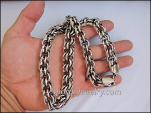 Silver thick chain